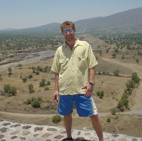 Cooper Lee @ Pyramid of the Moon outside of Mexico City April 27th, 2003